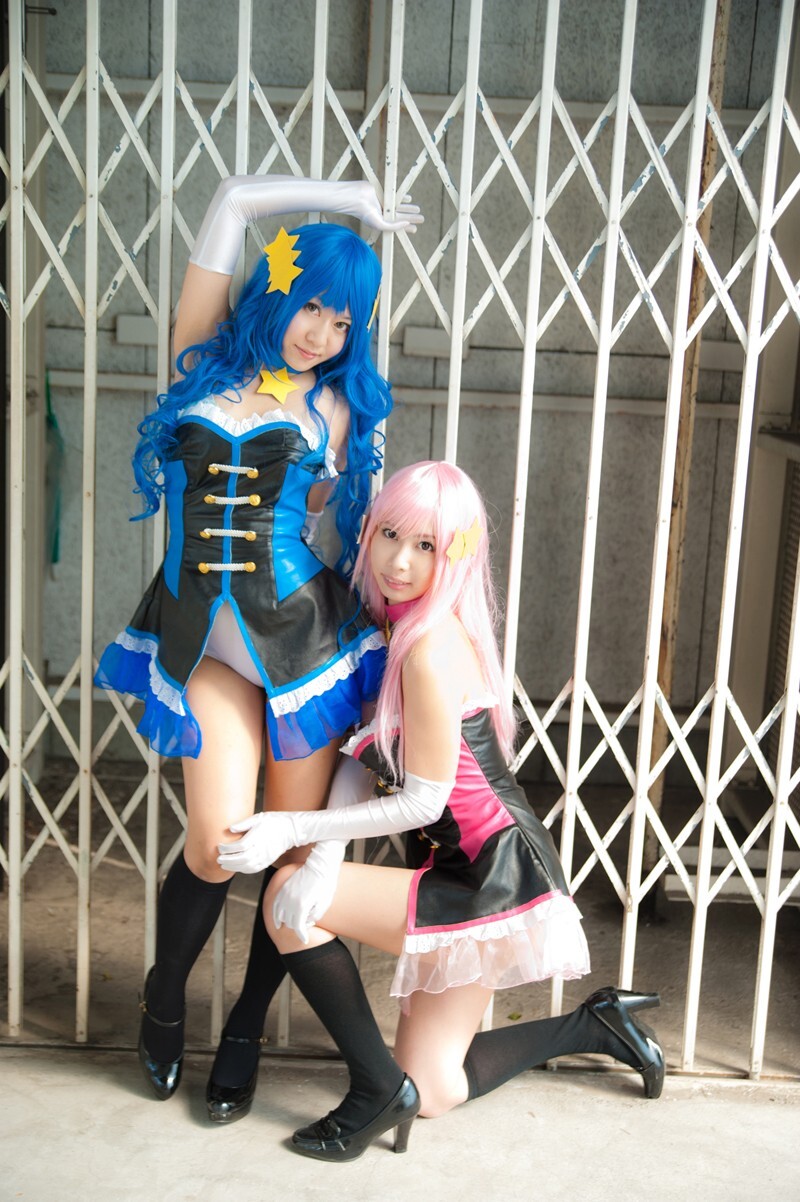 [Cosplay] 双姐妹性感cos制服写真